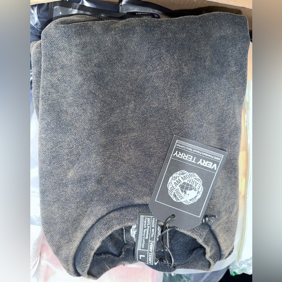 Alphalete Gym Wear and Jerseys - Picture 2 of 6